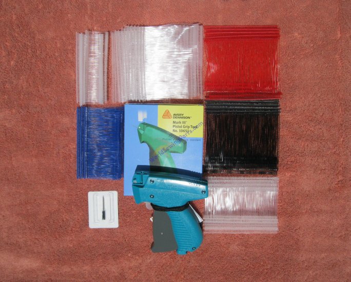 Avery Dennison Clothing Price Tagging Gun plus 2000 barbs - Click Image to Close