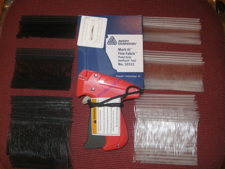 Avery Fine Fabric Tag Gun Plus 5000 1" Clear Barbs # 10312 - Click Image to Close