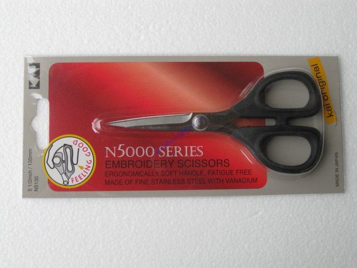 KAI 5-1/2" NEW Needle Craft Quilters Scissor - Shear # N5135 - Click Image to Close