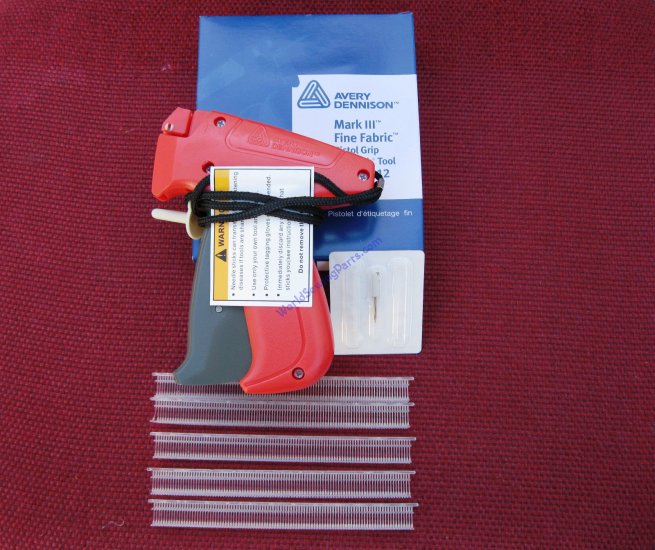 Avery Dennison Fine Price Tag Gun, 500 1/4" Barb, 1 Ext Needle - Click Image to Close