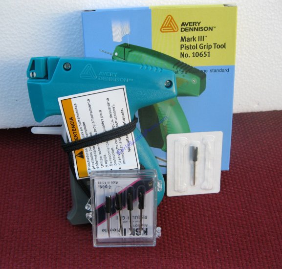 Avery Dennison Clothing Price Tagging Gun Plus 4 Extra needle - Click Image to Close
