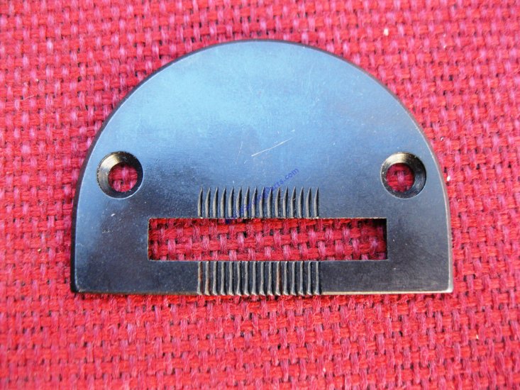 CONSEW 206RB SINGLE NEEDLE WALKING FOOT NEEDLE PLATE PART #18030 - Click Image to Close